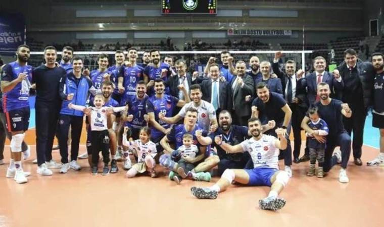 Zorlu maçta Halkbank galip gelmesini bildi!