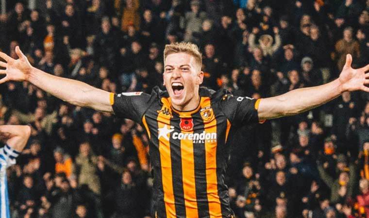 Hull City son dakikada galibiyeti kaptı!
