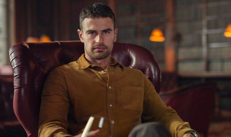 Suç, lüks ve intikam: Theo James ve Kaya Scodelario’dan The Gentlemen!