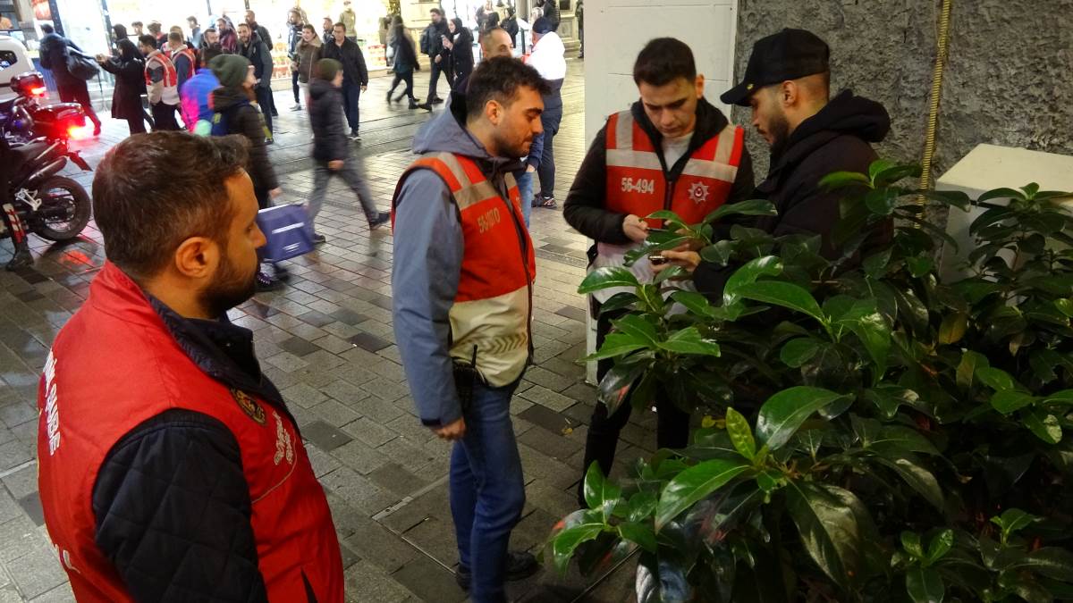 Taksim’de 'yılbaşı öncesi' denetimi