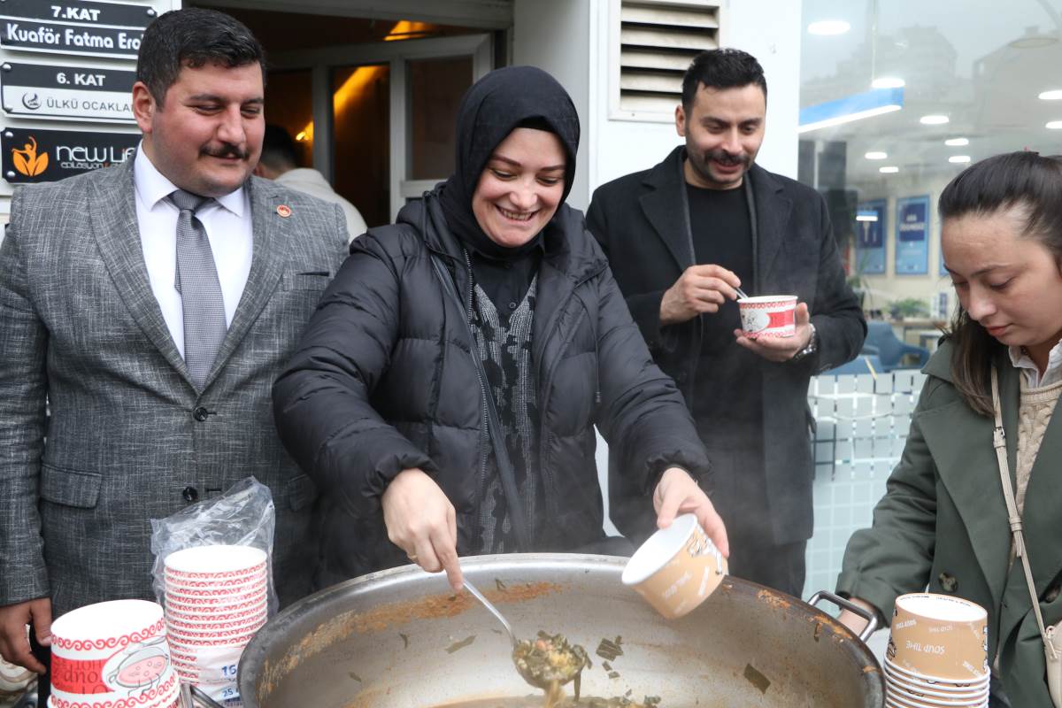 'Dünyanın en kötü 100 yemeği' arasında gösterilmişti: Rize Ülkü Ocakları'ndan 'karalahana çorbası' tepkisi