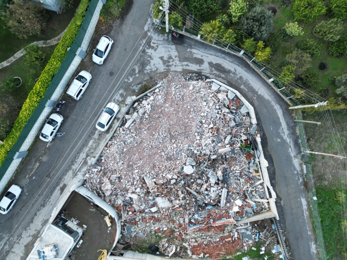 Narlıdere’de, kaçak yapılarla mücadele sürüyor