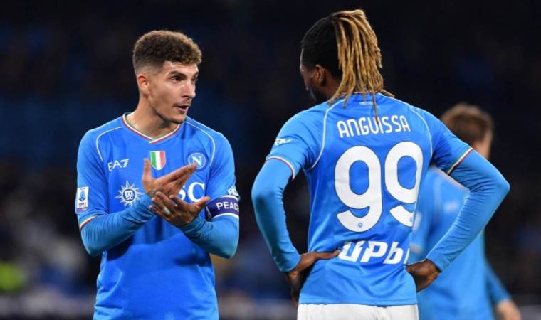 Napoli’de müthiş maç: 3 kırmızı kart 2 penaltı!