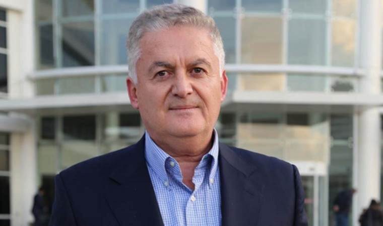 Yakasına Atatürk fotoğrafı takan ile takmayan teğmenlerin bir tutulması eleştirildi… Ahmet Zeki Üçok: ‘TSK’de barınamazlardı’