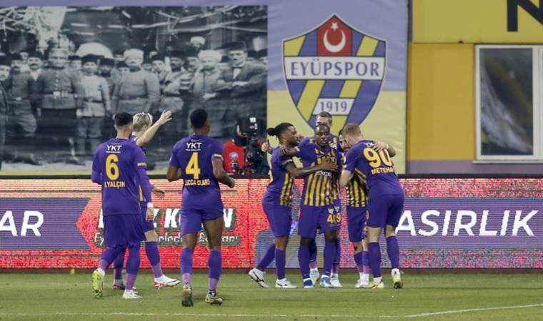Lider Eyüpspor evinde 3 golle galip