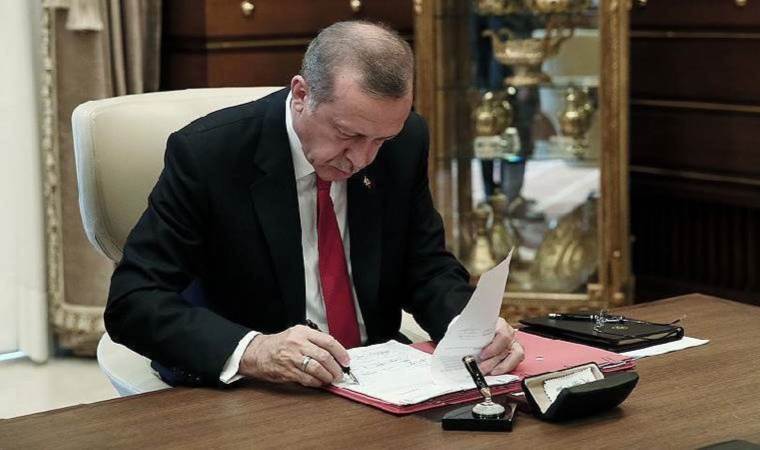 Resmi Gazete’de yayımlandı… Erdoğan’dan gece yarısı atama ve görevden alma kararları!