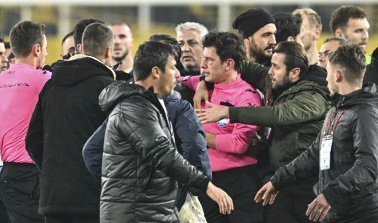 Hakemlerden Halil Umut Meler’e destek!