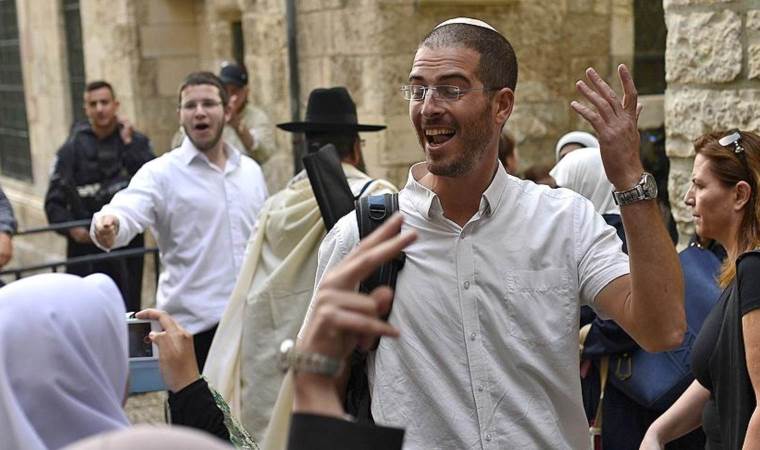 Yasa dışı Yahudi yerleşimcilere seyahat yasağı getirebilir