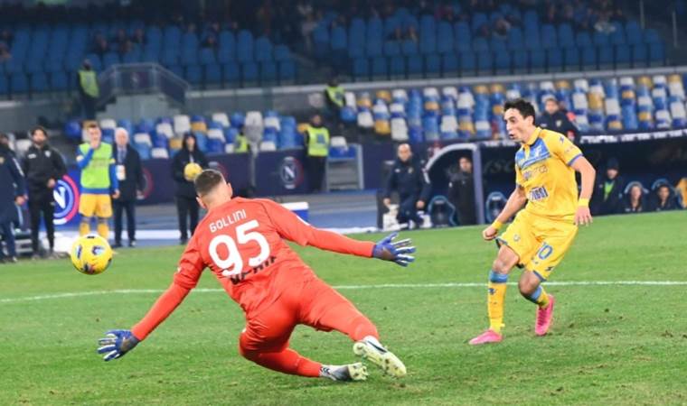 Frosinone, Napoli’yi farklı mağlup etti!