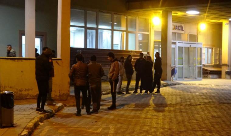 Hakkari’de öğrenci yurdunda yangın… 15 öğrenci hastaneye kaldırıldı!