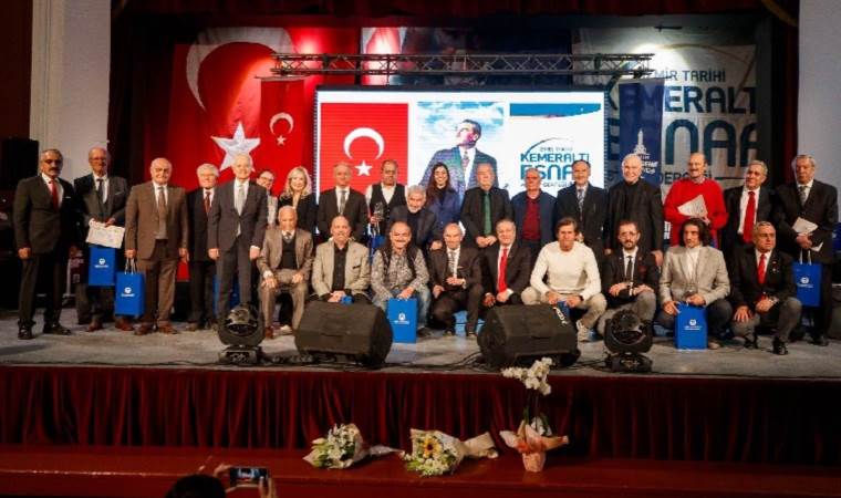 Kemeraltı’nın asırlık işletmelerine onur plaketi