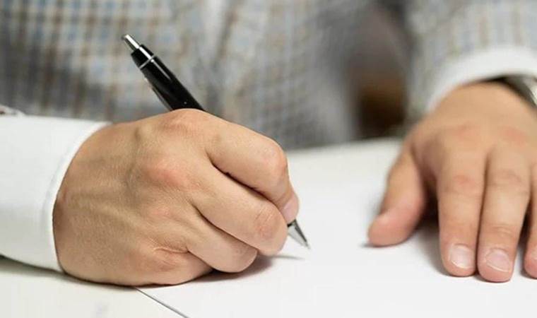 Yargıtay’dan çok konuşulacak karar: Okuryazar olmayan kişiyi attığı imzadan sorumlu tuttu