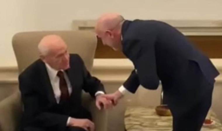 Bahçeli’yle sohbeti dikkat çekmişti: CHP’li Öztunç’tan o görüntülere açıklama geldi