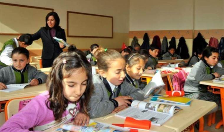 MEB, kaldırılması için yazı göndermişti: Sınıf anneliği isim değiştirdi