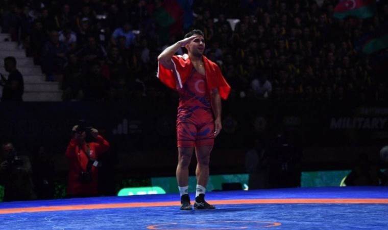 İzmirli güreşçi Dünya Şampiyonu unvanıyla döndü