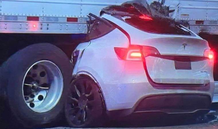 Zannedildiği gibi değil; Tesla sürücüleri en yüksek kaza oranına sahip