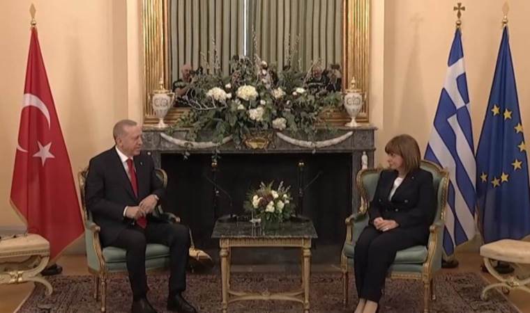 Erdoğan, 6 yıl sonra Atina’da: Mevkidaşı Sakellaropoulou ile bir araya geldi