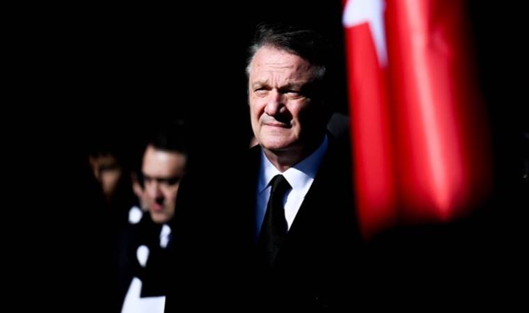 Beşiktaş Başkanı Hasan Arat’tan teknik direktör iddialarına yanıt!