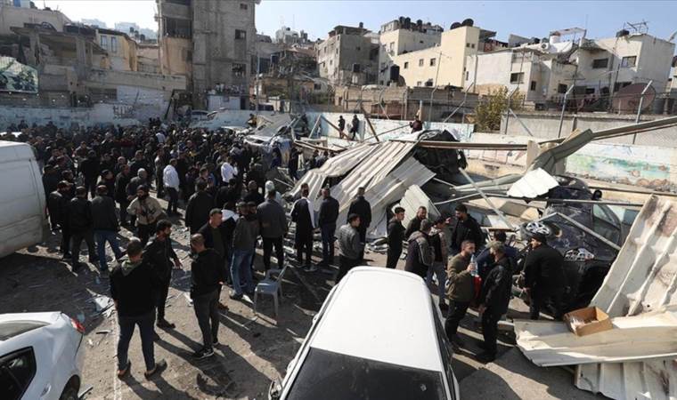 İsrail mülteci kamplarını vurdu: Çok sayıda ölü var!