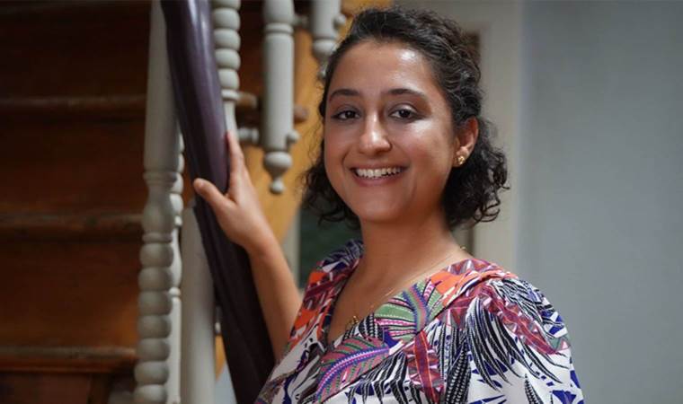 Ecem Erkek ödül konuşmasında sokak hayvanlarını andı