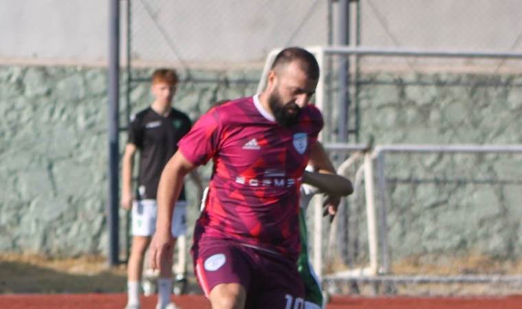Hakem Meler gündemdeyken… Futbolcunun üst üste hakemleri darbettiği ortaya çıktı