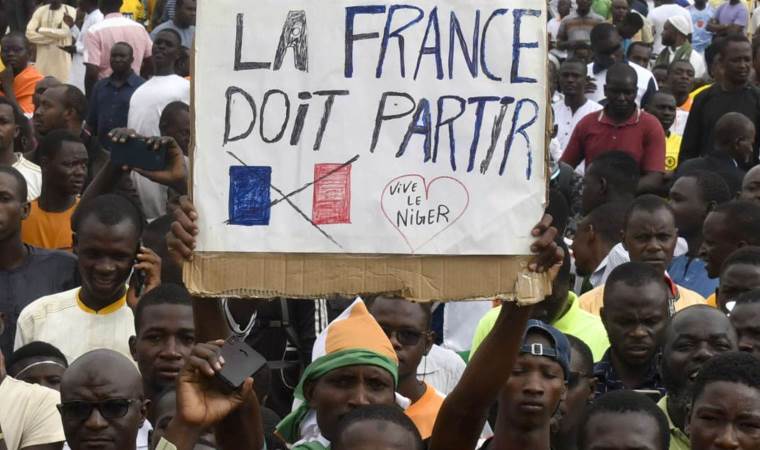 Fransa’ya çifte darbe: Vergi anlaşmalarını sonlandırıyor!