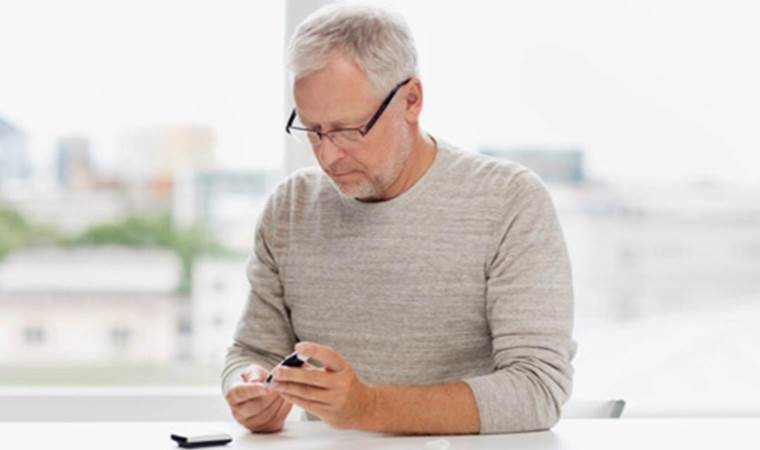 Uzmanı uyarıyor: Bulanık görme şikayetinizin sebebi ‘şeker’ olabilir