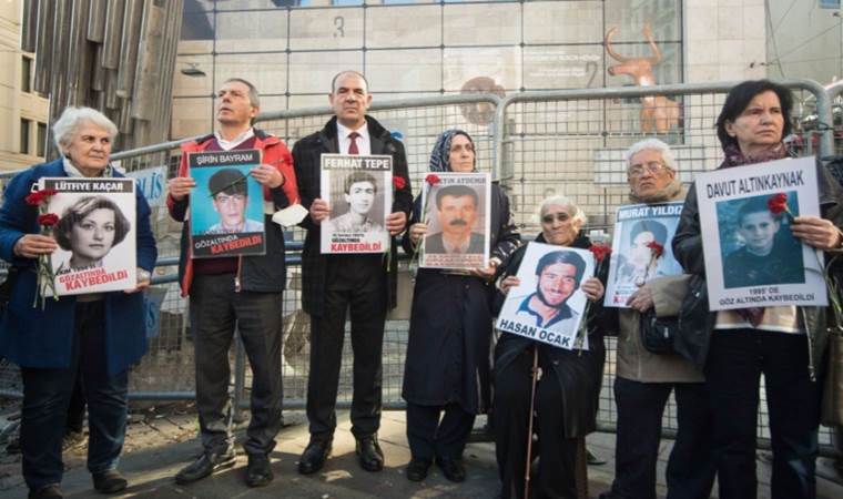 Bakan ‘mağdur’ dedi, Destici ‘Cumartesi Anneleri’ni hedef aldı: ’25 yılı aşkın süre terör propagandası yapıldı’