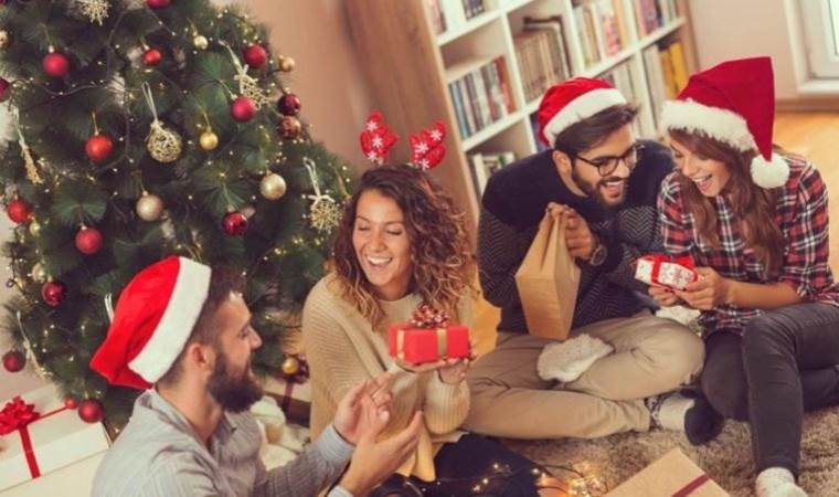 Noel nedir? Noel bayramı ne zaman? Noel hangi ülkelerde kutlanır? Ortodoks ve Katolikler Noel’i nenden farklı tarihlerde kutluyor? Türkiye’de Noel nasıl kutlanır?