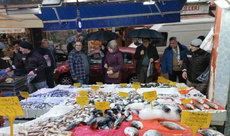 Bu sezon ilk! Kilosu 25 TL’ye düştü… kapış kapış gitti