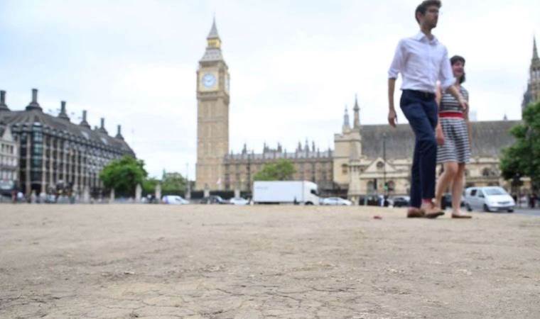 İngiltere’de konut sektörü daraldı