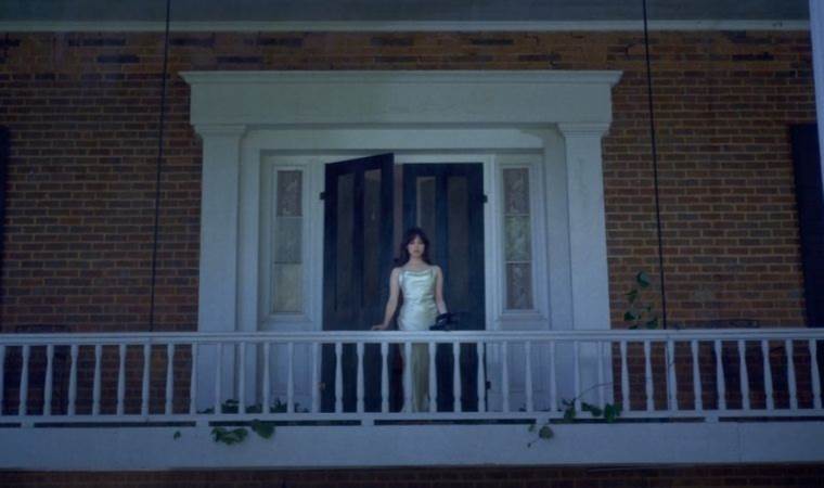 ‘Miller’s Girl’ filmi sınırları zorlayan hikayesiyle izleyicilere farklı bir deneyim vaat ediyor!