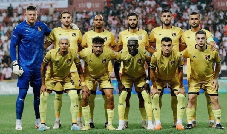 Süper Lig ekibinde sürpriz ayrılık: TFF’ye bildirildi!
