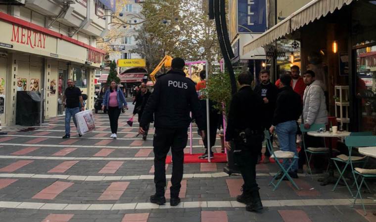 ‘Çakmağım yok’ cevabına karşı havaya 2 el ateş etti