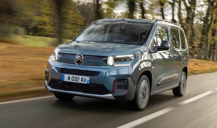 Citroen Berlingo ve e-Berlingo yeni görünüme kavuştu: Ekran büyüdü, koltuklar değişti