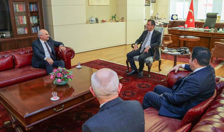 Saadet Partisi heyetinden Özgür Özel’e teşekkür ziyareti