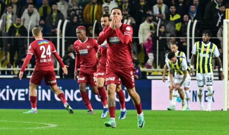 Maç sırasında paylaşım yaptı: Sivasspor’da Emrah Başsan’dan VAR tepkisi!