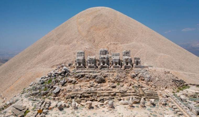 Bakanlık dağa girişleri ‘güvenlik’ gerekçesiyle durdurdu turizmci isyanda: Nemrut’ta ‘kış’ tartışması