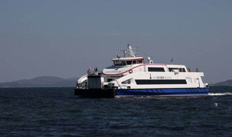 Çanakkale’de feribot seferlerine fırtına engeli