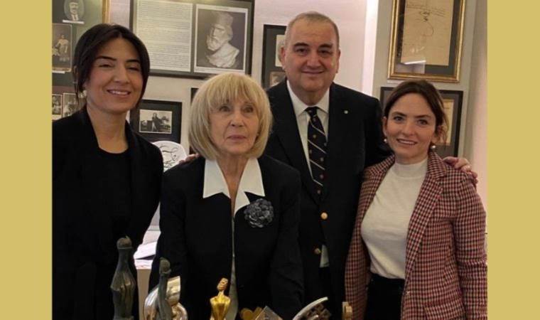 Ayşe Kulin, bütün edebi eserlerini TED İstanbul Koleji Vakfı’na emanet etti