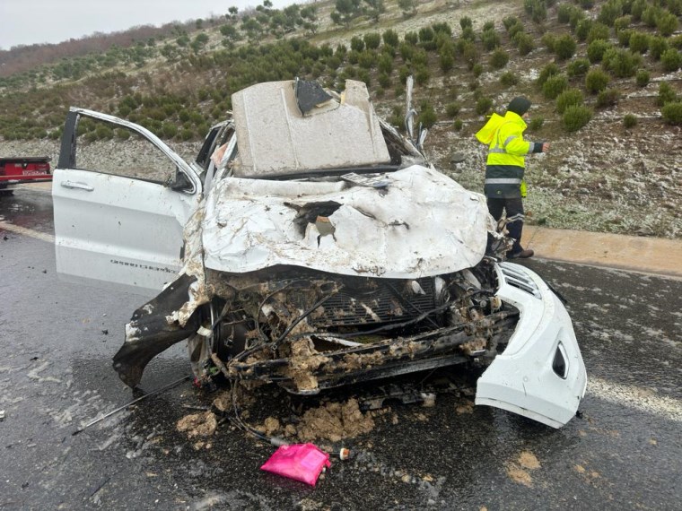 İzmir-İstanbul Otoyolu'nda zincirleme kaza: 1 ölü, 4 yaralı