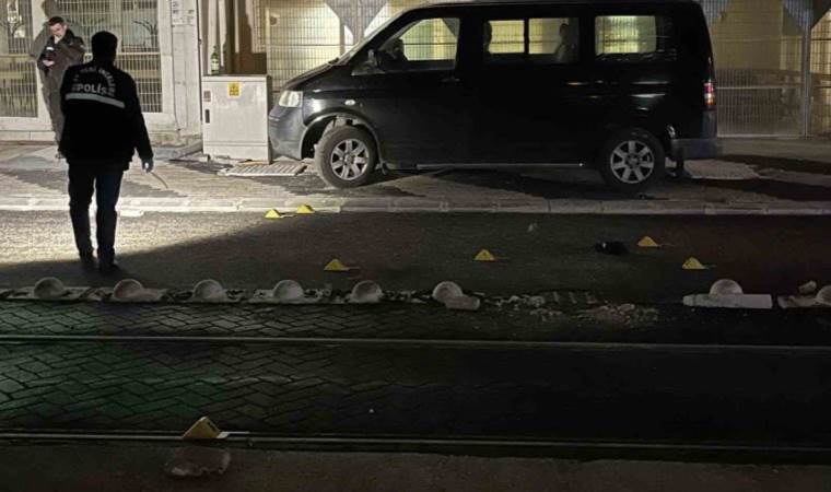 Yer Kocaeli… Sokak ortasında kurşun yağdırdı: Boynundan vurulan şahıs ağır yaralandı