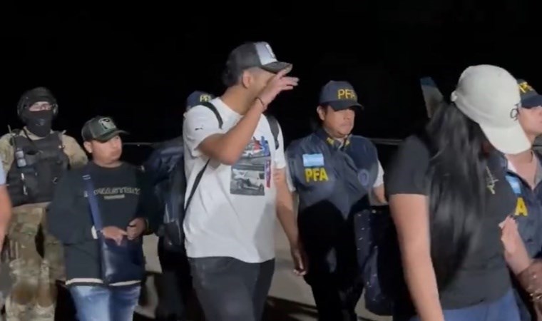 Ekvador’un karışmasına neden olmuştu: Arjantin, ailesini sınır dışı etti