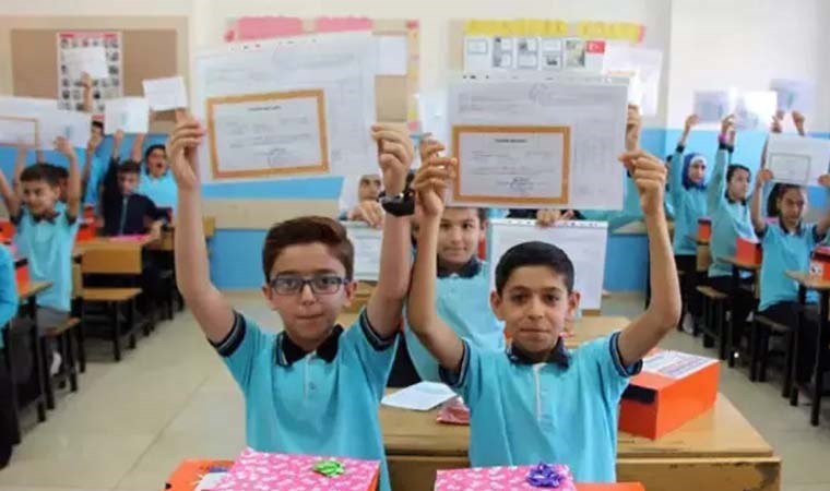 Karneler ne zaman verilecek? Karneler saat kaçta verilecek?