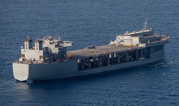 Husiler, Aden Körfezi’nde ABD’ye ait bir gemiyi hedef aldıklarını duyurdu