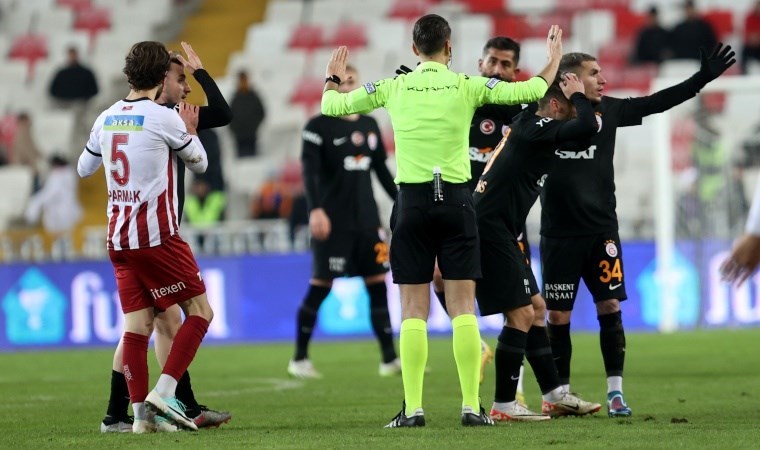 Eski hakemler değerlendirdi: İşte Sivas’taki tartışmalı pozisyonlar!