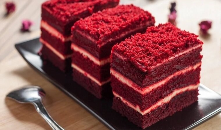 Kadife tatlısı nasıl yapılır? Evde kolayca hazırlayabileceğiniz pratik tatlı tarifi!