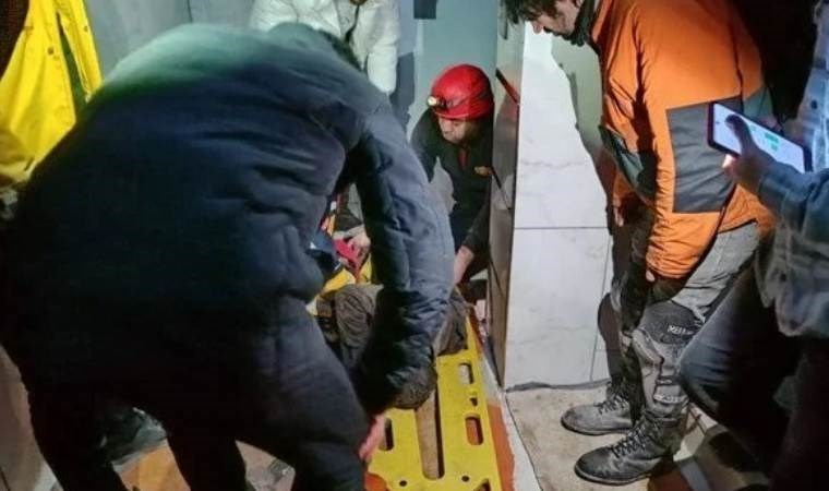 Ağrı’da korku dolu anlar… 14 yaşındaki çocuk asansör boşluğuna düştü!