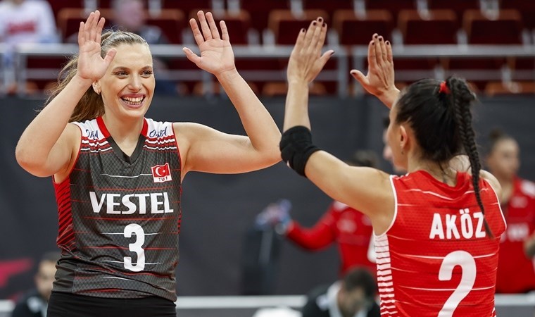 Cansu Özbay’dan kariyer itirafı: Hayalindeki ligi açıkladı!