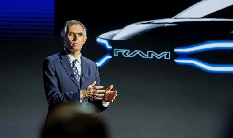 Elektrikli otomobil indirimlerine ilk tepki Stellantis’ten geldi: Tesla’yı hedef aldı